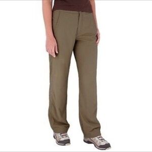 Royal Robbins Cardiff Stretch Traveler pants Olive green Size 6 Short